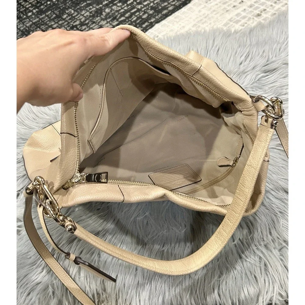 COACH Scout Hobo Tan Pebbled Leather Convertible Shoulder Bag Approx‎ 14